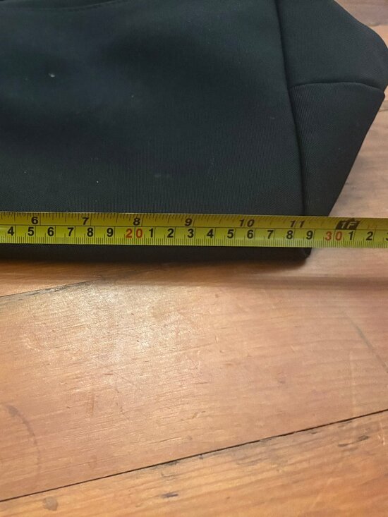 DOONEY & BOURKE BLACK NYLON, LEATHER DRAWSTRING TOP BAG, PURSE, LIKE NEW - Picture 3 of 13